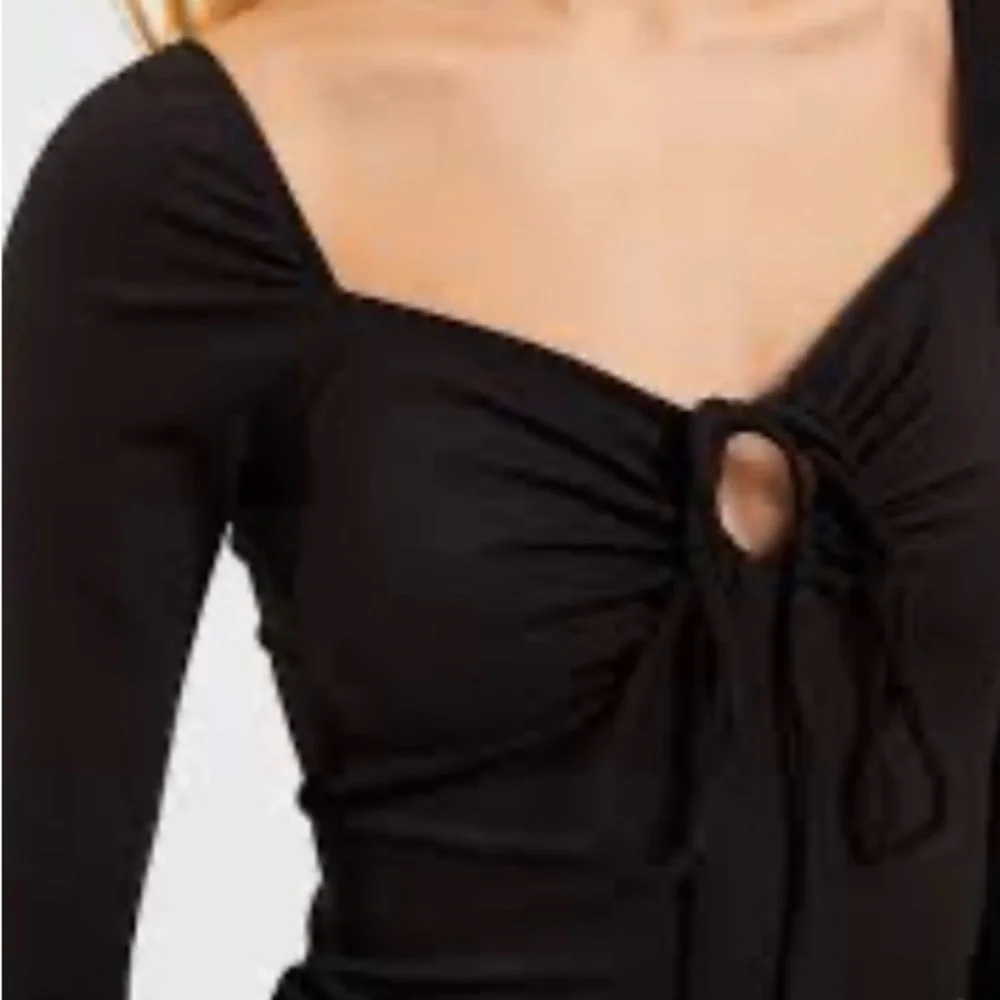 NEW! Abercrombie & Fitch Black Long Sleeve Bodysuit Size Small - Picture 3 of 8